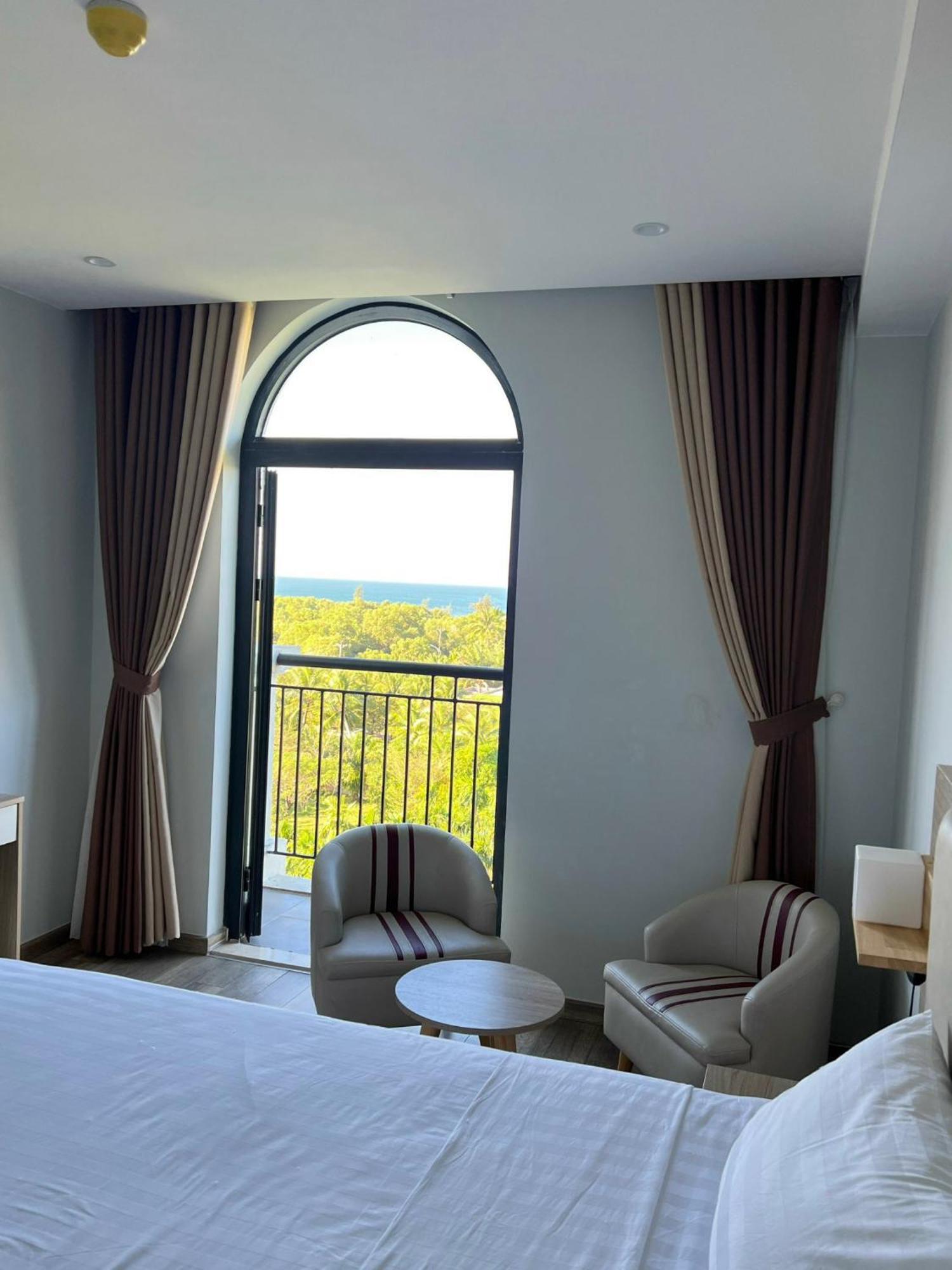 Vu Gia Hotel Duong Dong Exterior foto